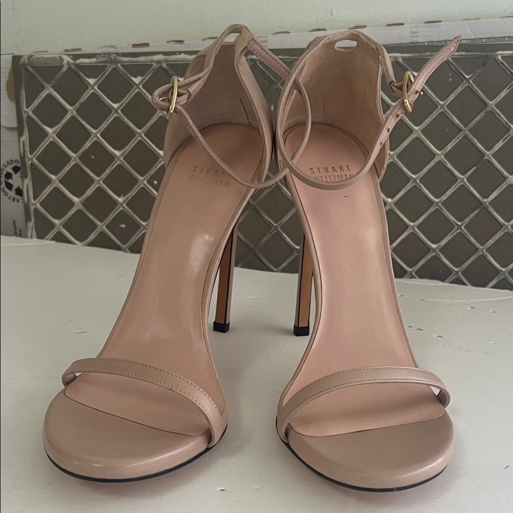 STUART WEIZMAN NUDISTSONG HEEL STRAPPY SANDAL NWOT SIZE‎ 10M NWOT